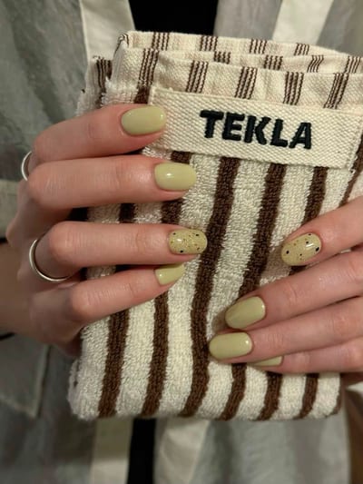 One color gel nails, example 10 — Miao Nail Asakusa