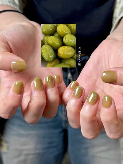 One color gel nails, example 9 — Miao Nail Asakusa