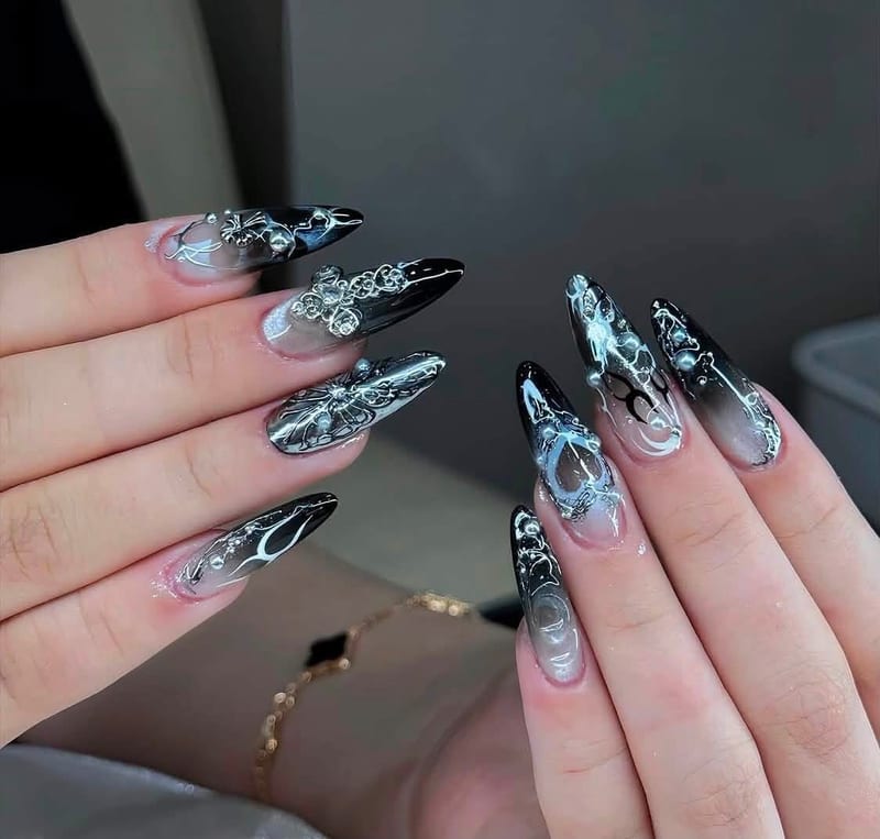 Luxury design at Miao Nail Asakusa