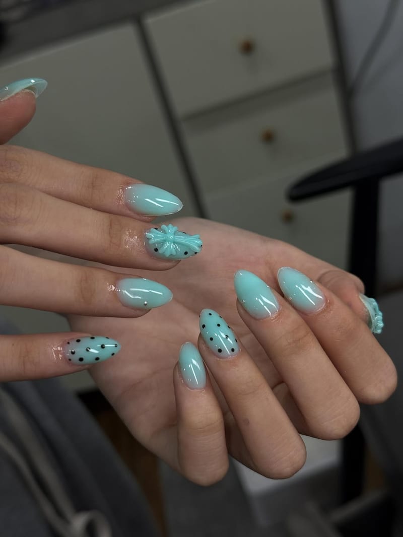 Simple design at Miao Nail Asakusa