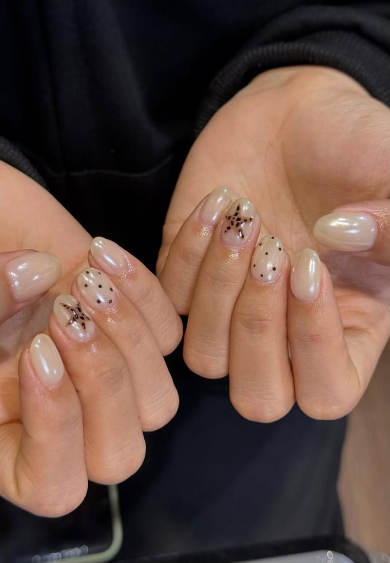 Simple design at Miao Nail Asakusa