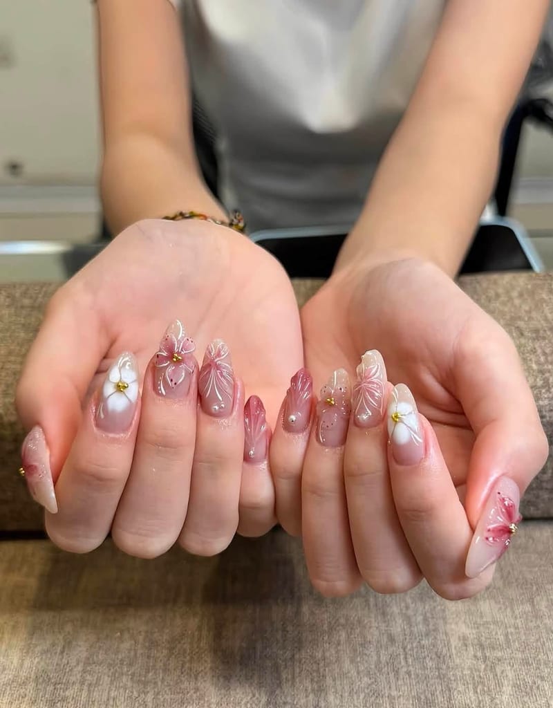 Premium design at Miao Nail Asakusa