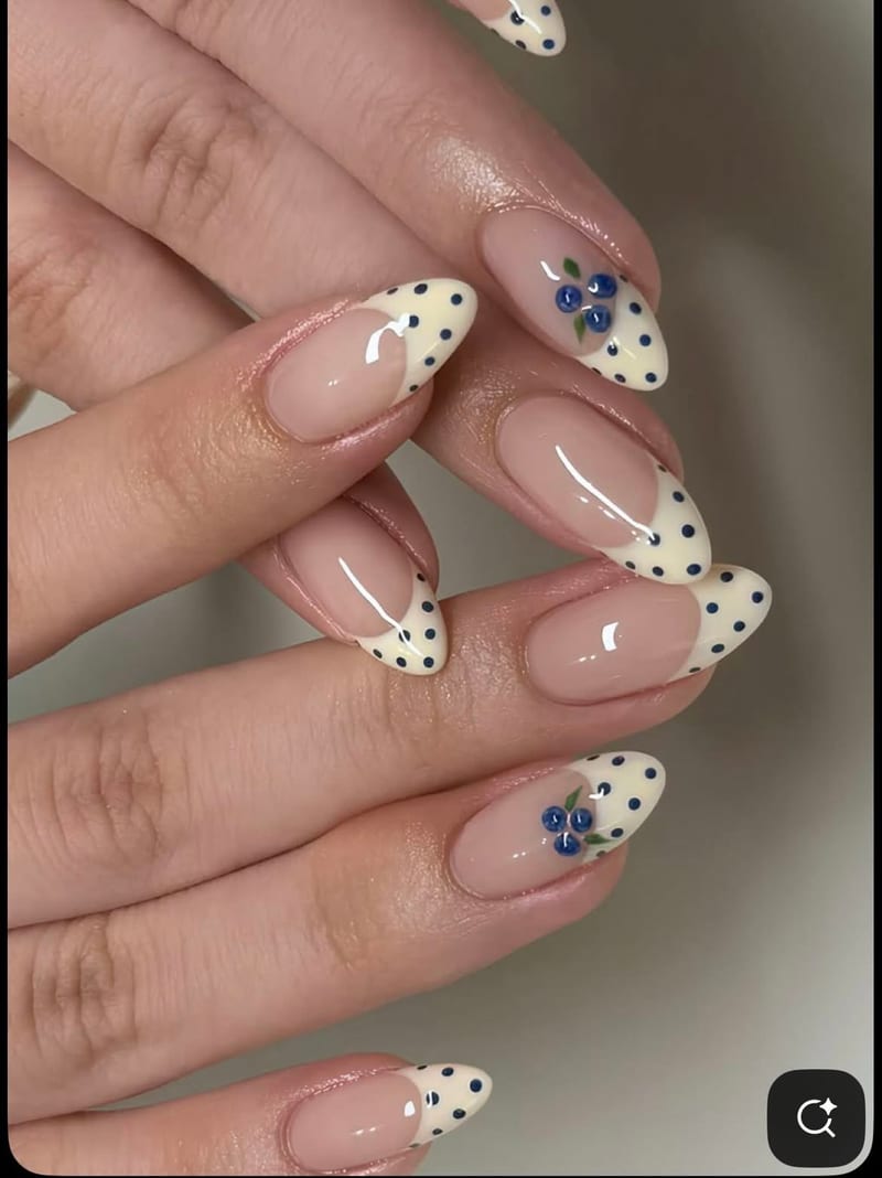 Simple design at Miao Nail Asakusa