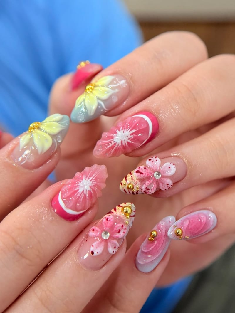 Luxury design at Miao Nail Asakusa